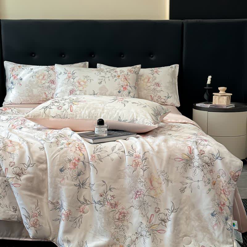 Rose Print Silky Natural Quilt