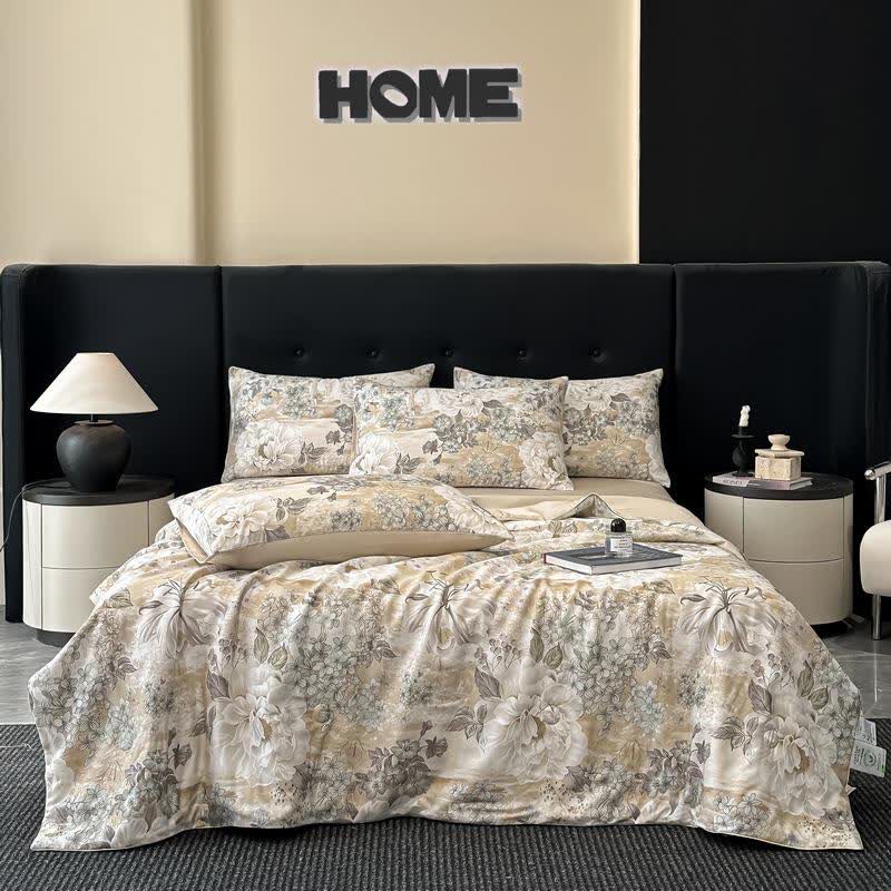 Peony Flourish Print Silky Natural Quilt