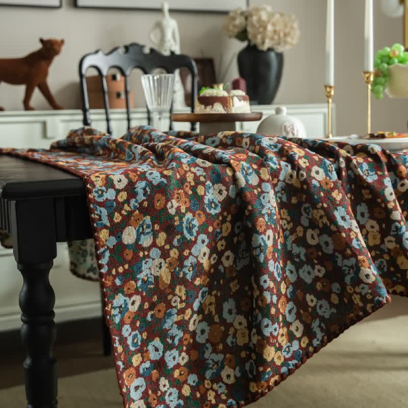 Retro Floral Blooming Jacquard Tablecloth