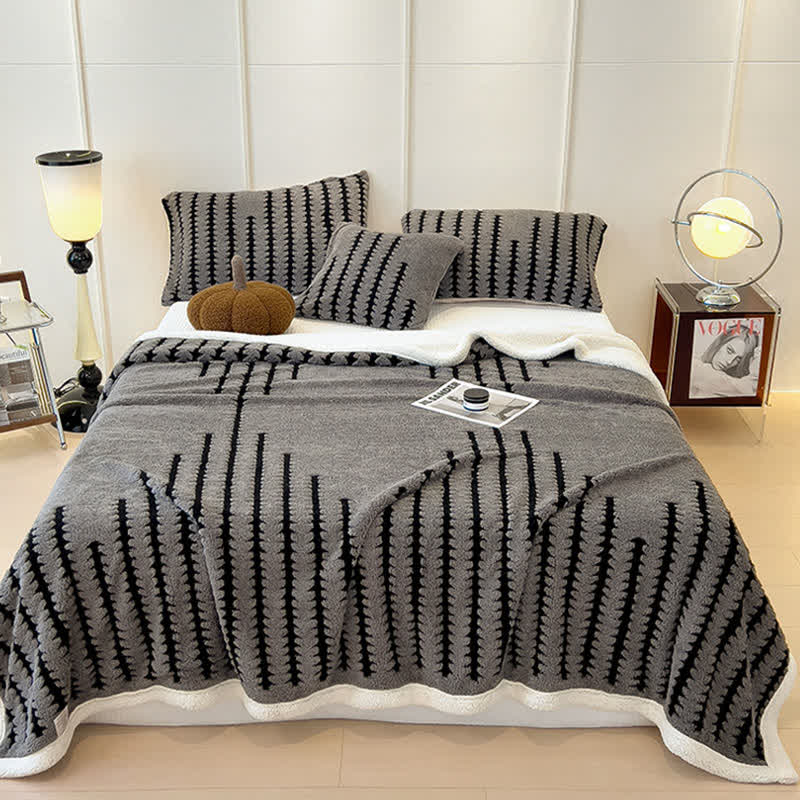 Geometric Print Jacquard Throw Blanket
