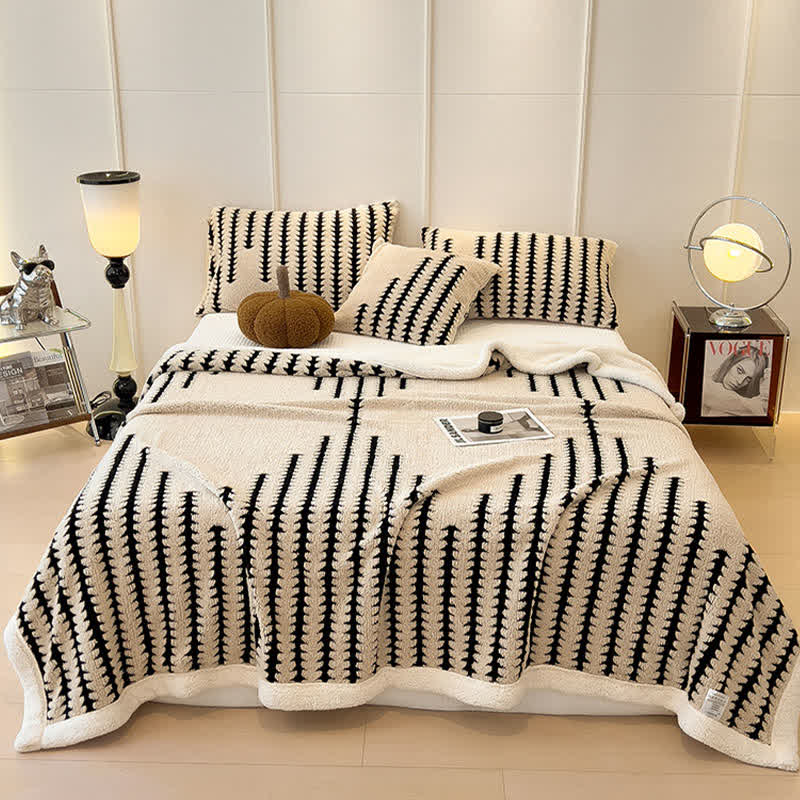 Geometric Print Jacquard Throw Blanket