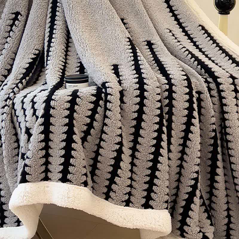 Geometric Print Jacquard Throw Blanket
