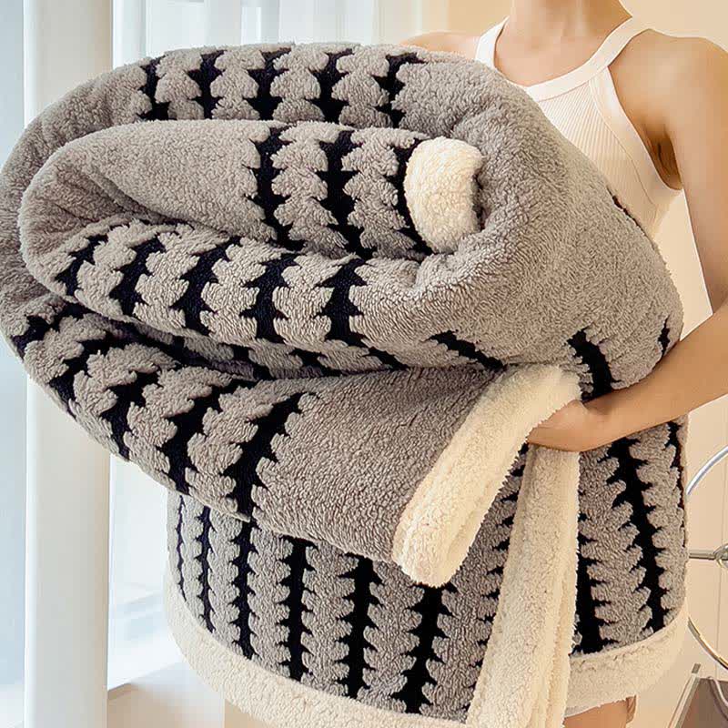 Geometric Print Jacquard Throw Blanket