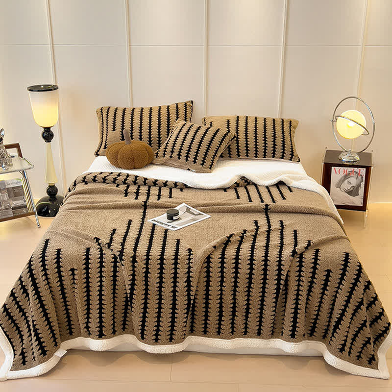 Geometric Print Jacquard Throw Blanket