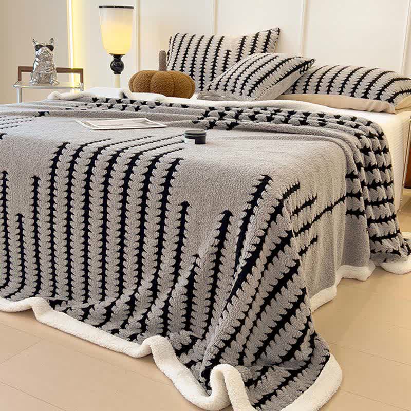 Geometric Print Jacquard Throw Blanket
