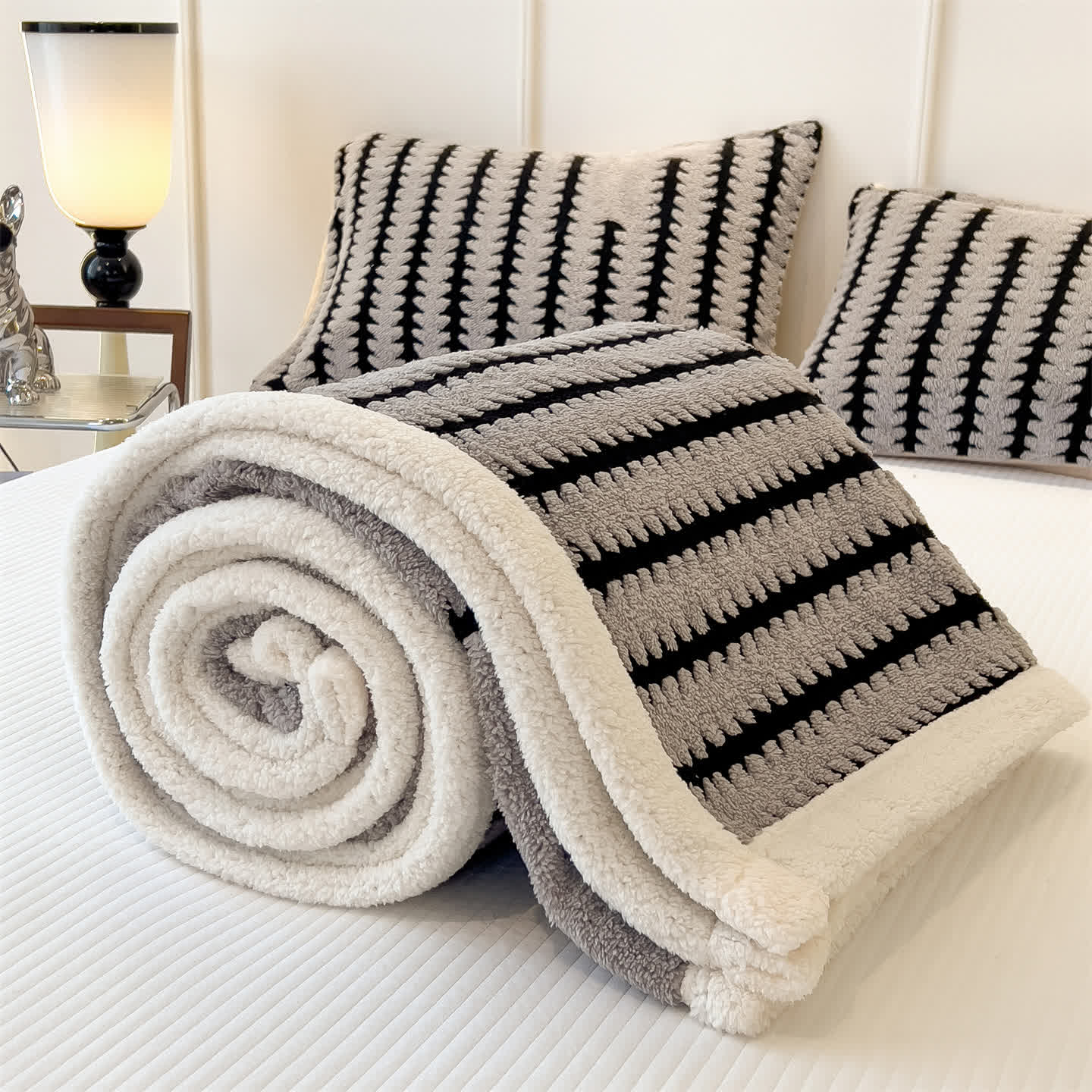 Geometric Print Jacquard Throw Blanket