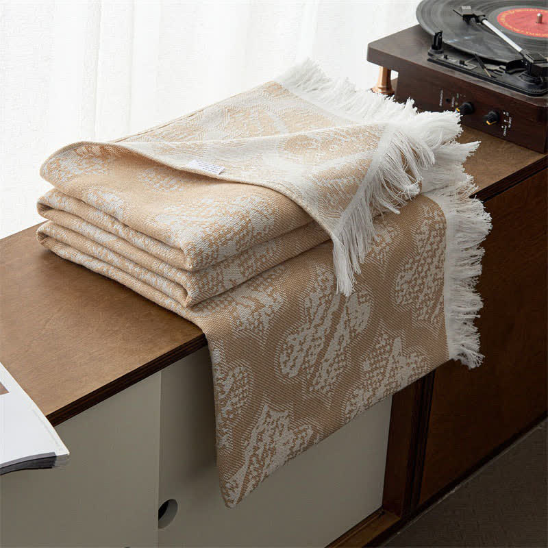 Retro Pattern Reversible Cotton Tassel Quilt