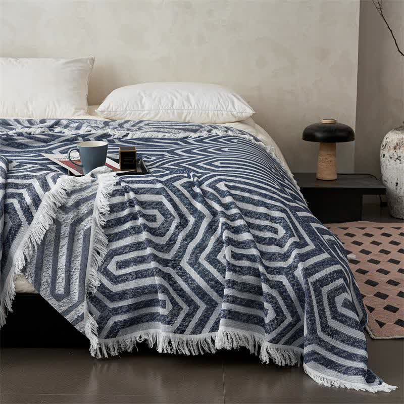 Plaid Jacquard Reversible Cotton Tassel Quilt