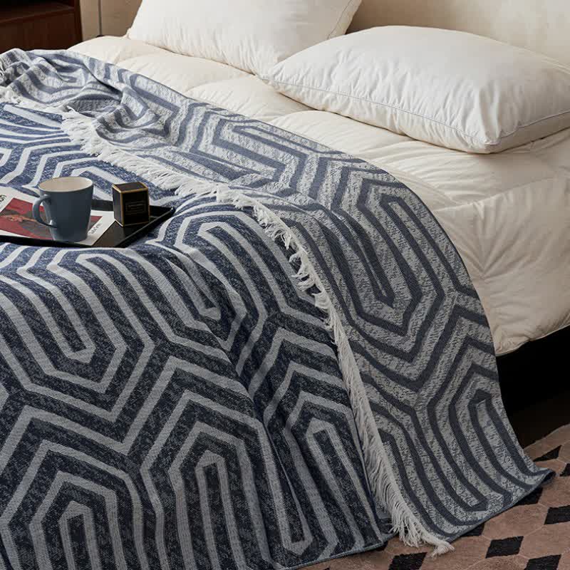 Plaid Jacquard Reversible Cotton Tassel Quilt