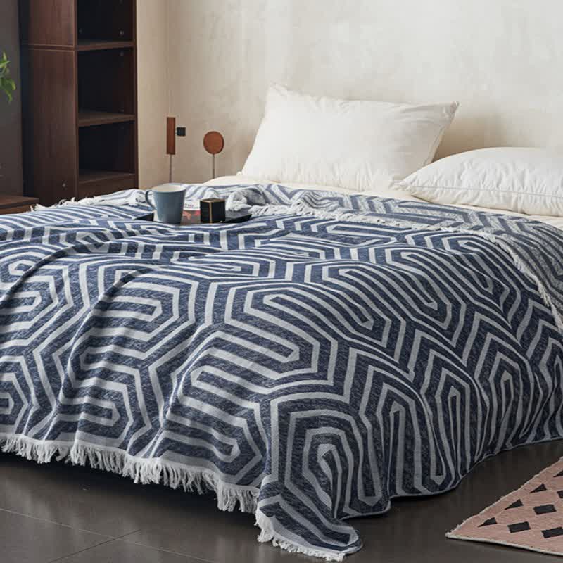 Plaid Jacquard Reversible Cotton Tassel Quilt