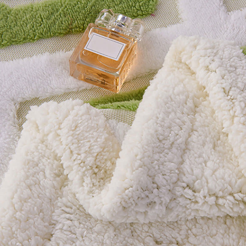 Geometric Pattern Jacquard Sherpa Blanket
