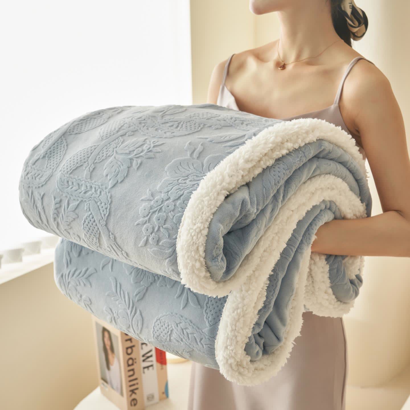 Floral Texture Jacquard Warm Throw Blanket