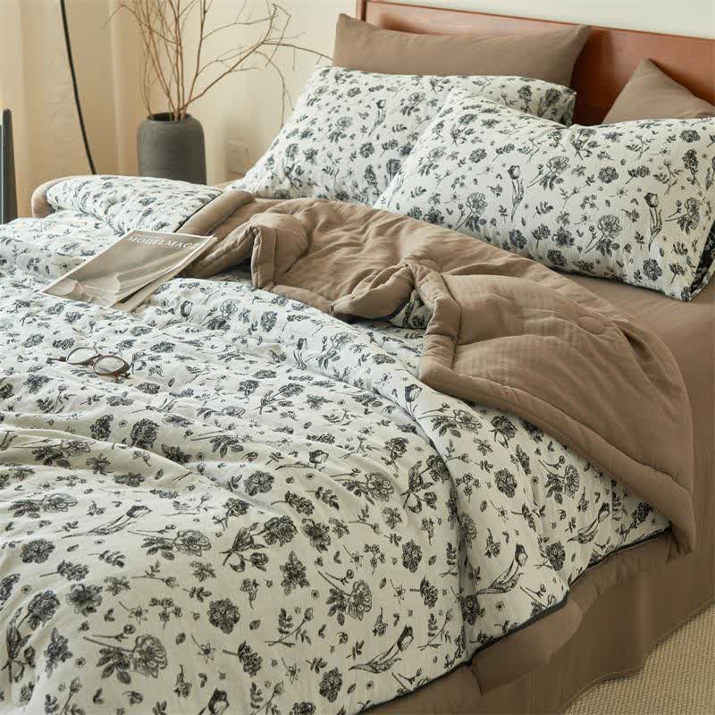 Black Floral Natural Cotton Gauze Quilt