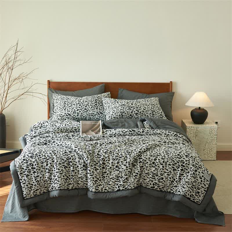 Leopard Print Natural Cotton Gauze Quilt