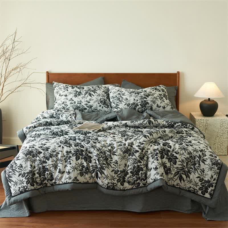 Black Camellia Natural Cotton Gauze Quilt
