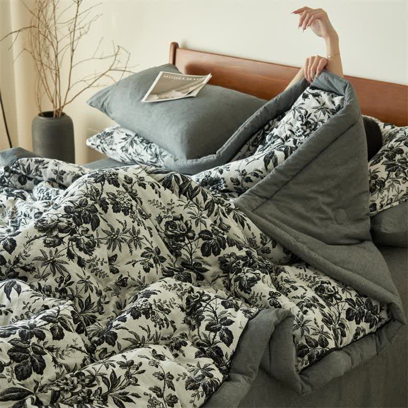 Black Camellia Natural Cotton Gauze Quilt