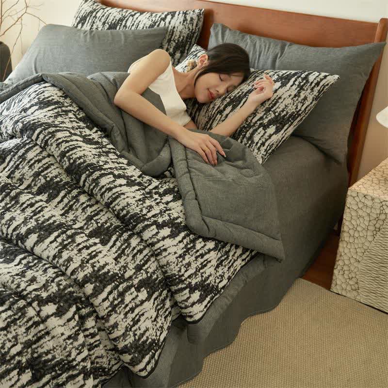 Ink Wash Natural Cotton Gauze Quilt