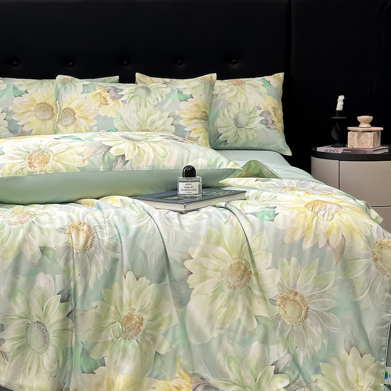 Daisy Print Silky Natural Quilt