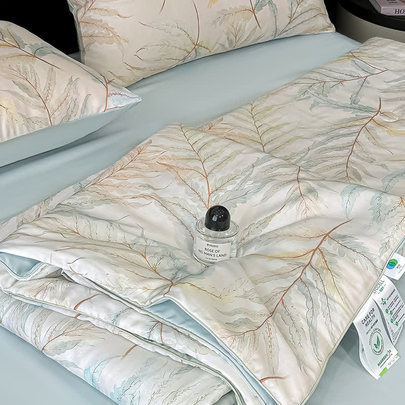 Tranquil Leaf Print Silky Natural Quilt