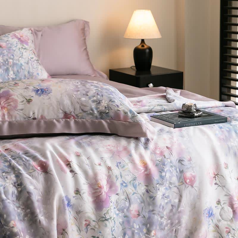 Poppy Floral Print Silky Natural Quilt
