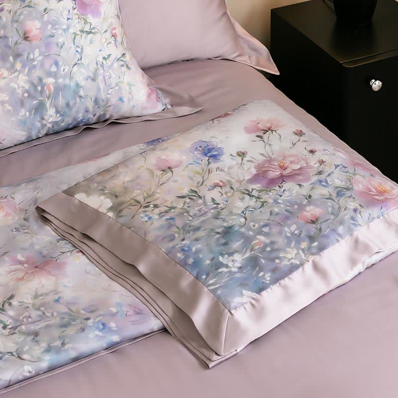 Poppy Floral Print Silky Natural Quilt
