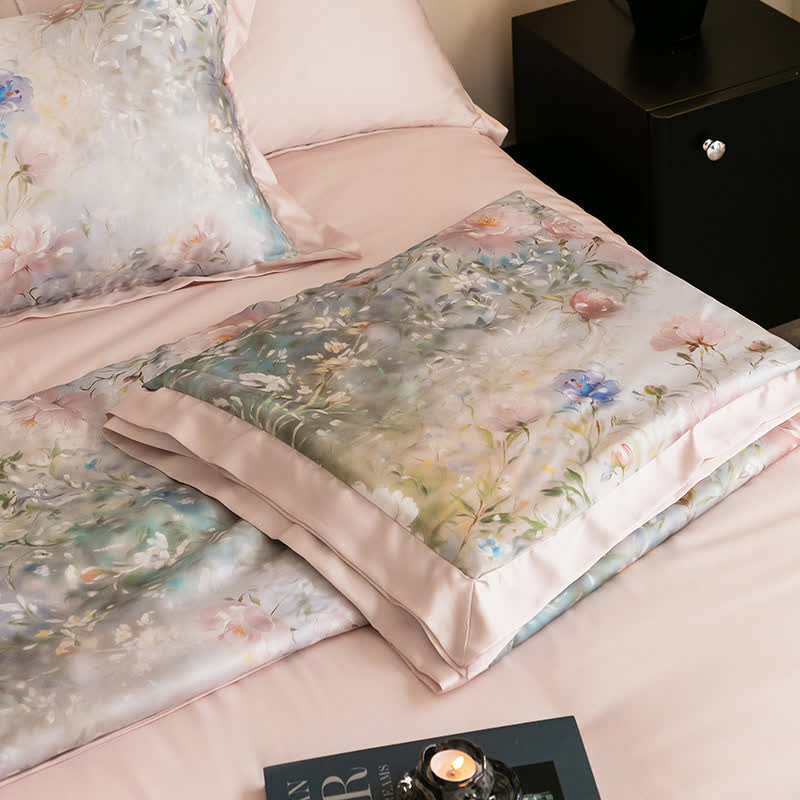Poppy Floral Print Silky Natural Quilt