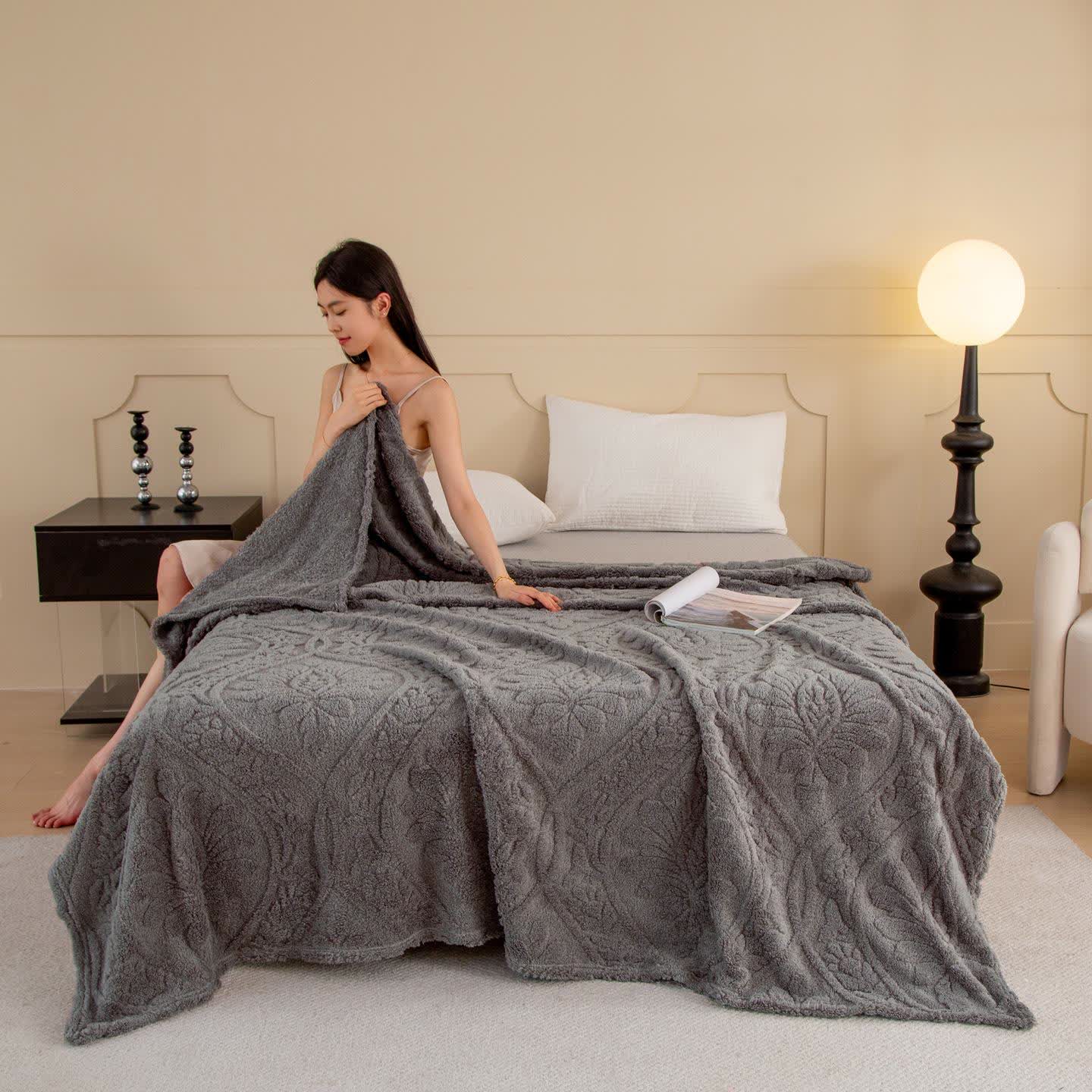 Vintage Floral Jacquard Throw Blanket