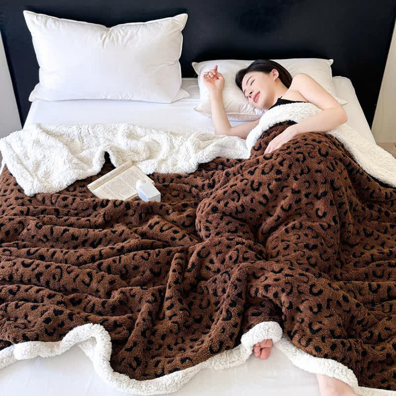 Leopard Jacquard Sherpa Throw Blanket