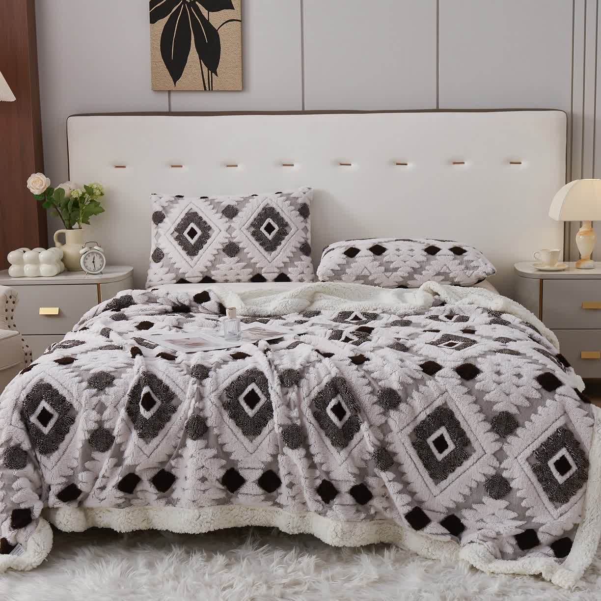 Bohemian Style Jacquard Sherpa Throw Blanket