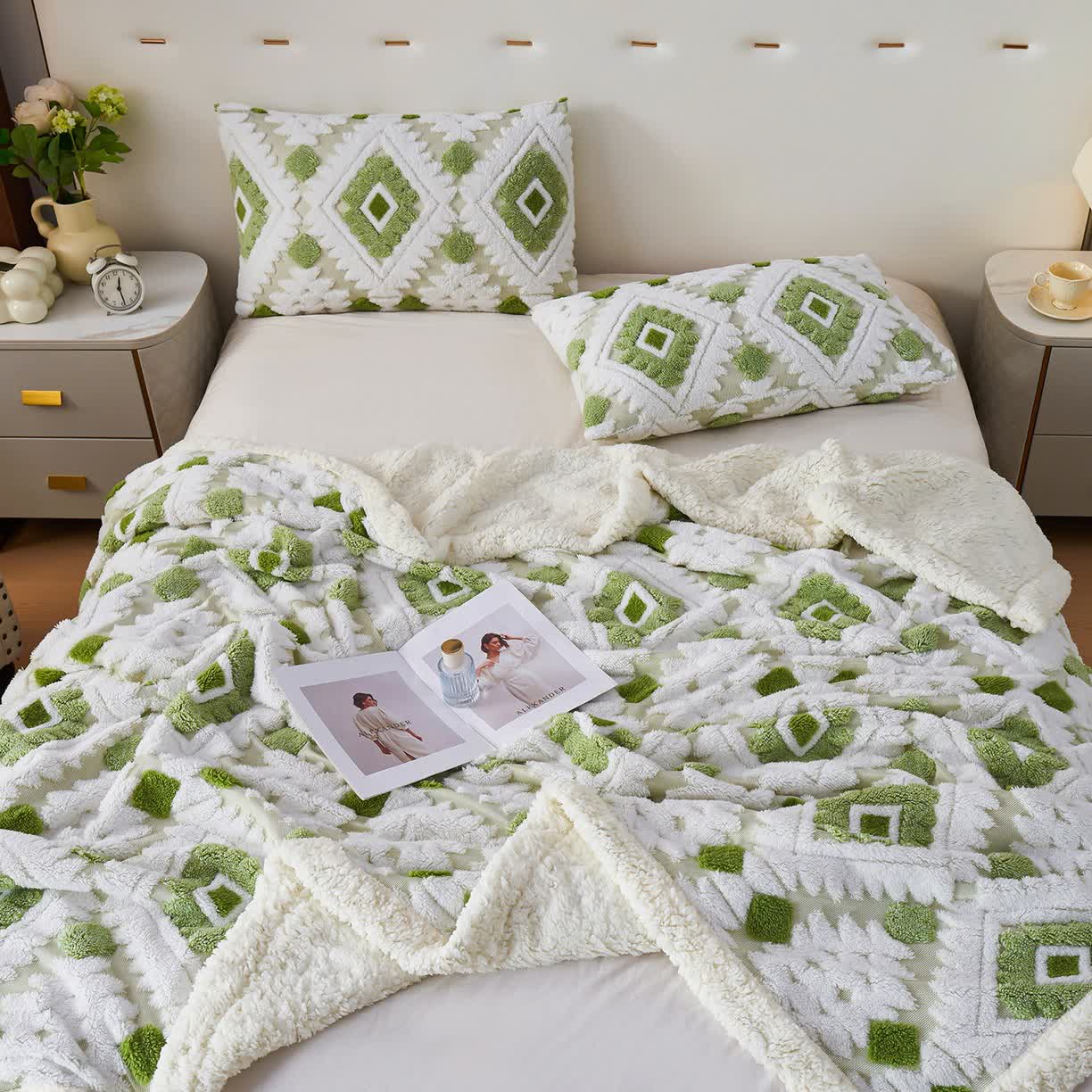Bohemian Style Jacquard Sherpa Throw Blanket