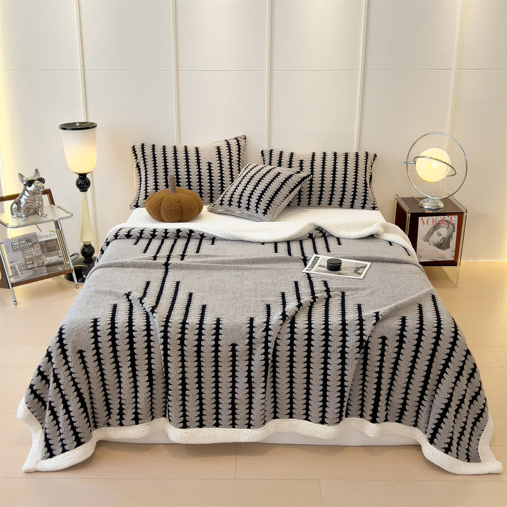 Geometric Print Jacquard Throw Blanket