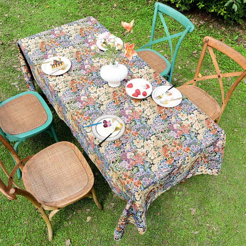 Luxurious Floral Scalloped Edge Tablecloth