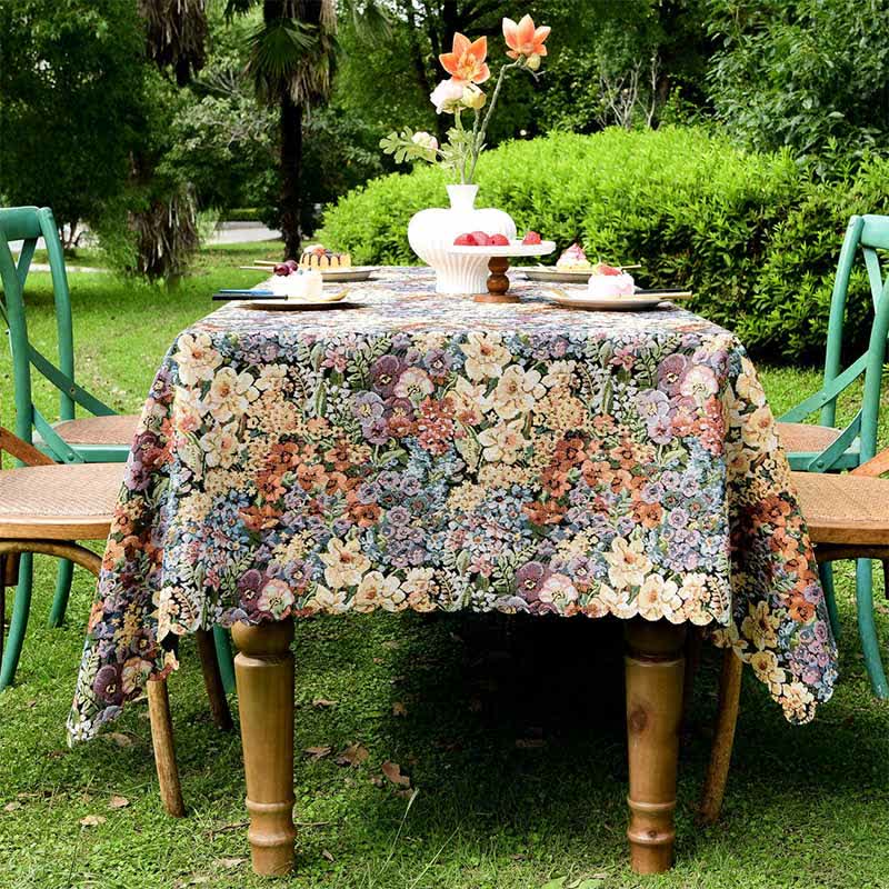 Luxurious Floral Scalloped Edge Tablecloth