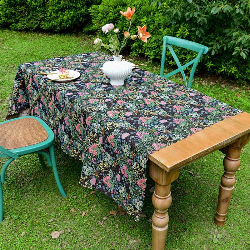 Retro Floral Branch Scalloped Edge Tablecloth