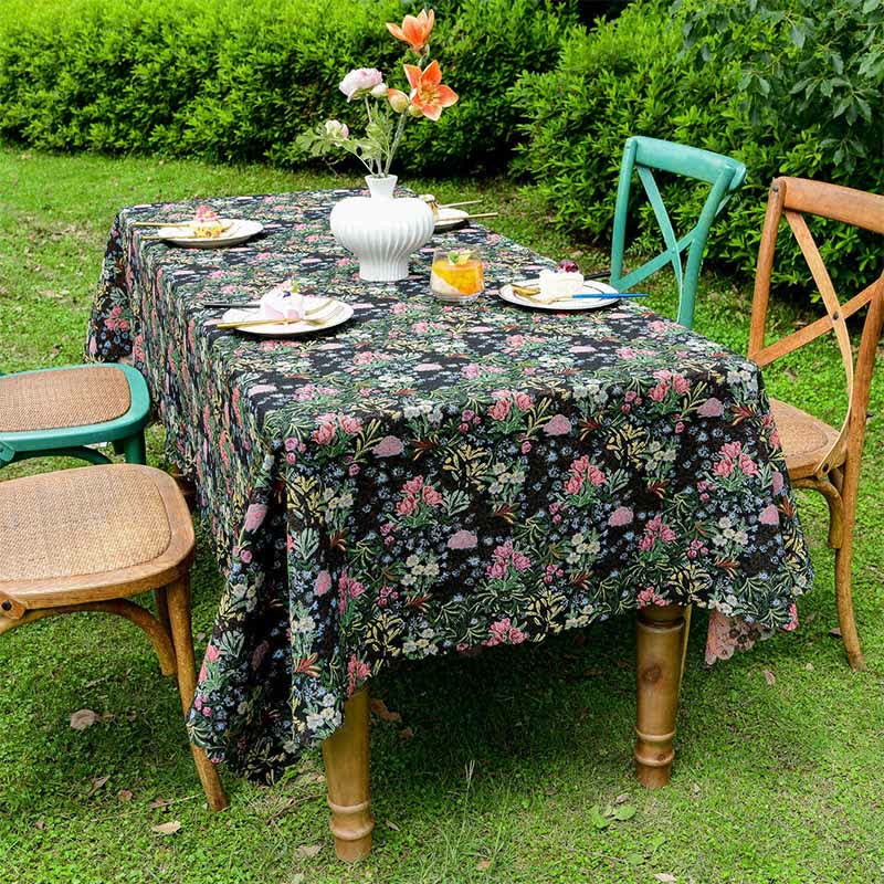 Retro Floral Branch Scalloped Edge Tablecloth