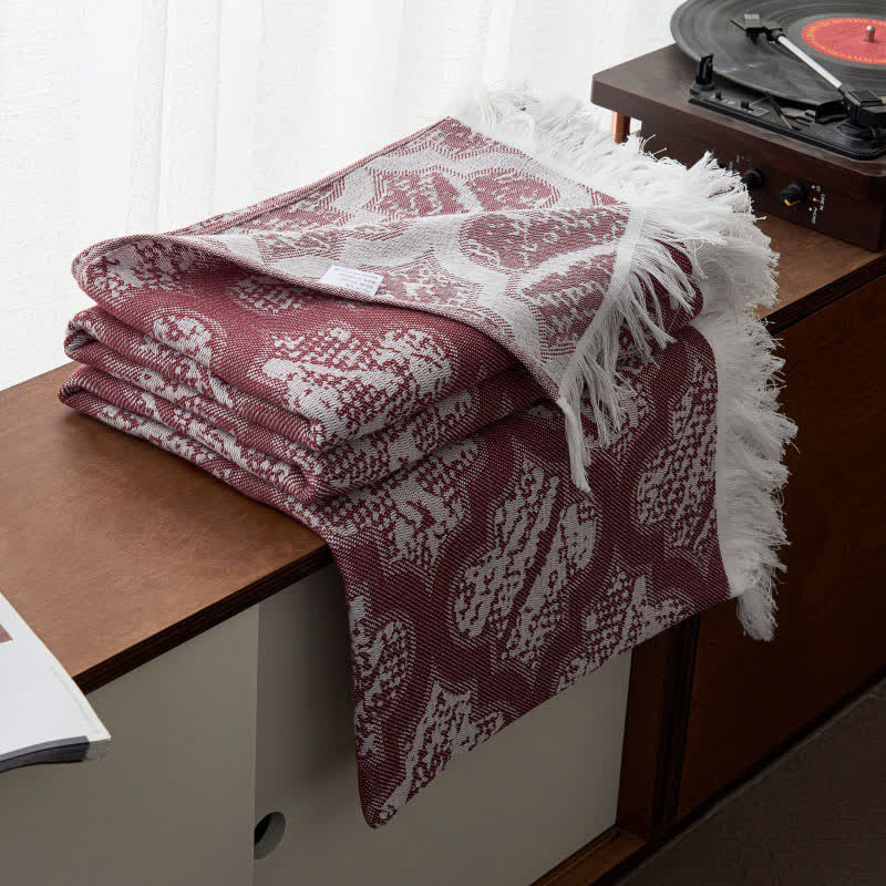 Retro Pattern Reversible Cotton Tassel Quilt