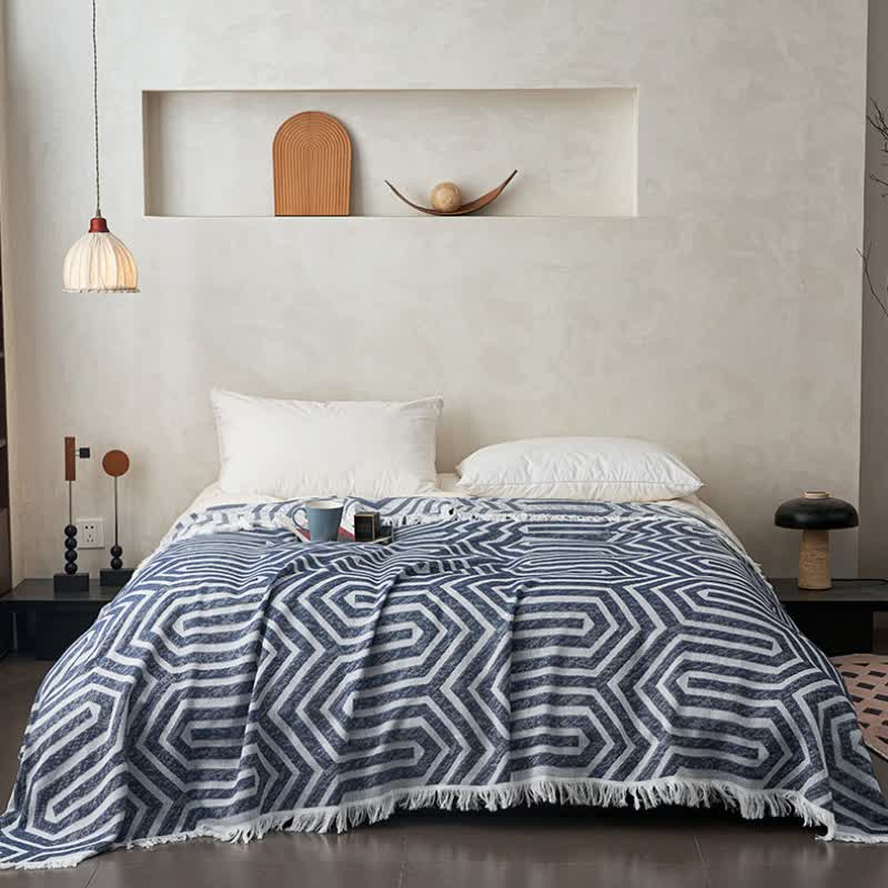 Plaid Jacquard Reversible Cotton Tassel Quilt