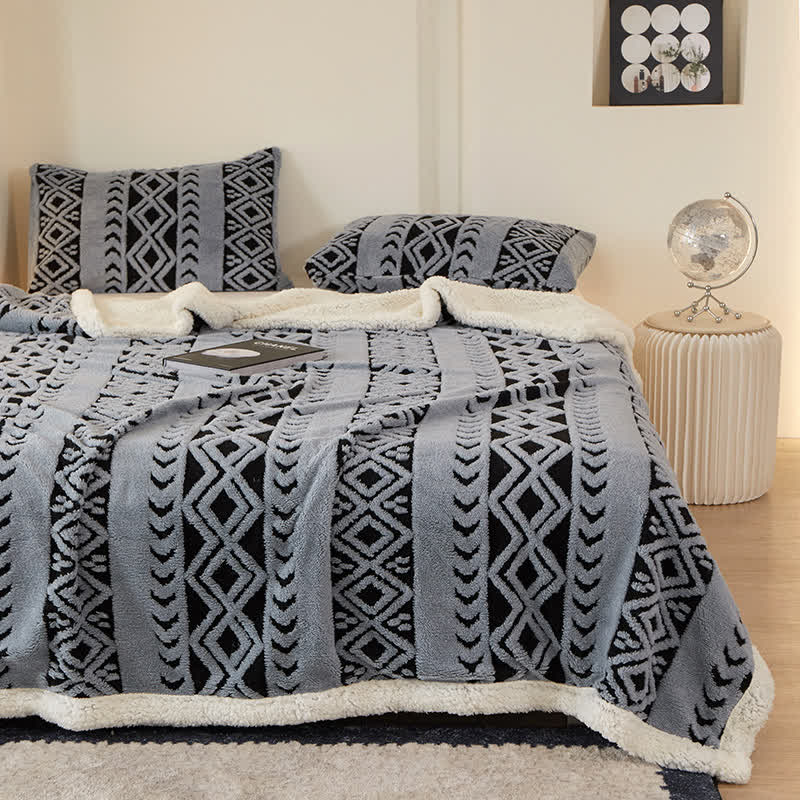 Striped Diamond Jacquard Warm Blanket