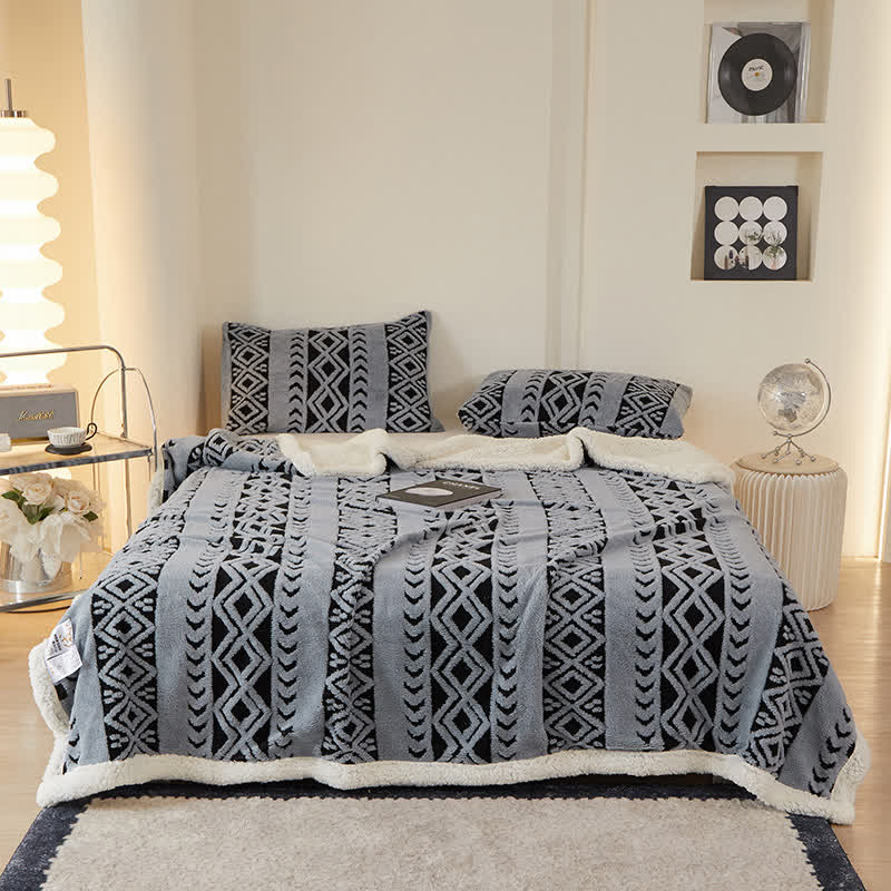 Striped Diamond Jacquard Warm Blanket