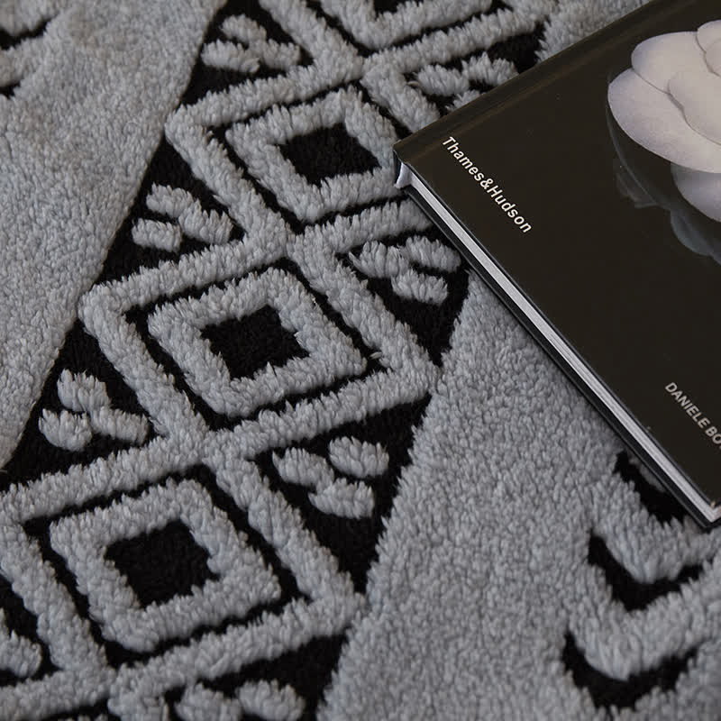 Striped Diamond Jacquard Warm Blanket