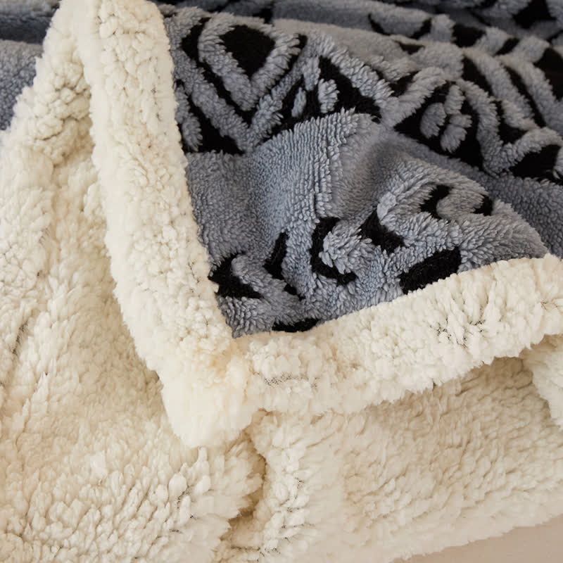 Striped Diamond Jacquard Warm Blanket