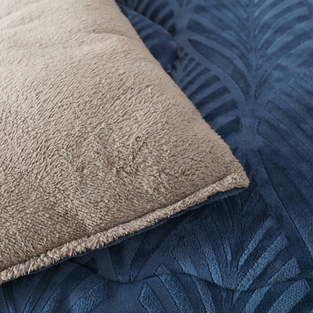 Luxury Embossed Fleece Throw Blanket