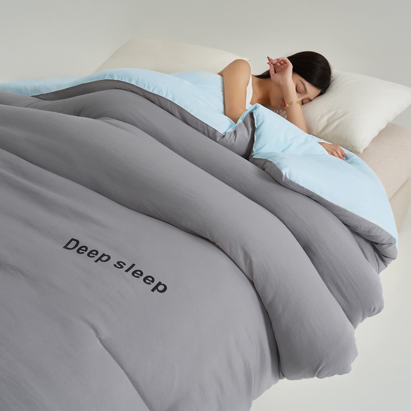 Deep Sleep Letter Printed Comforter