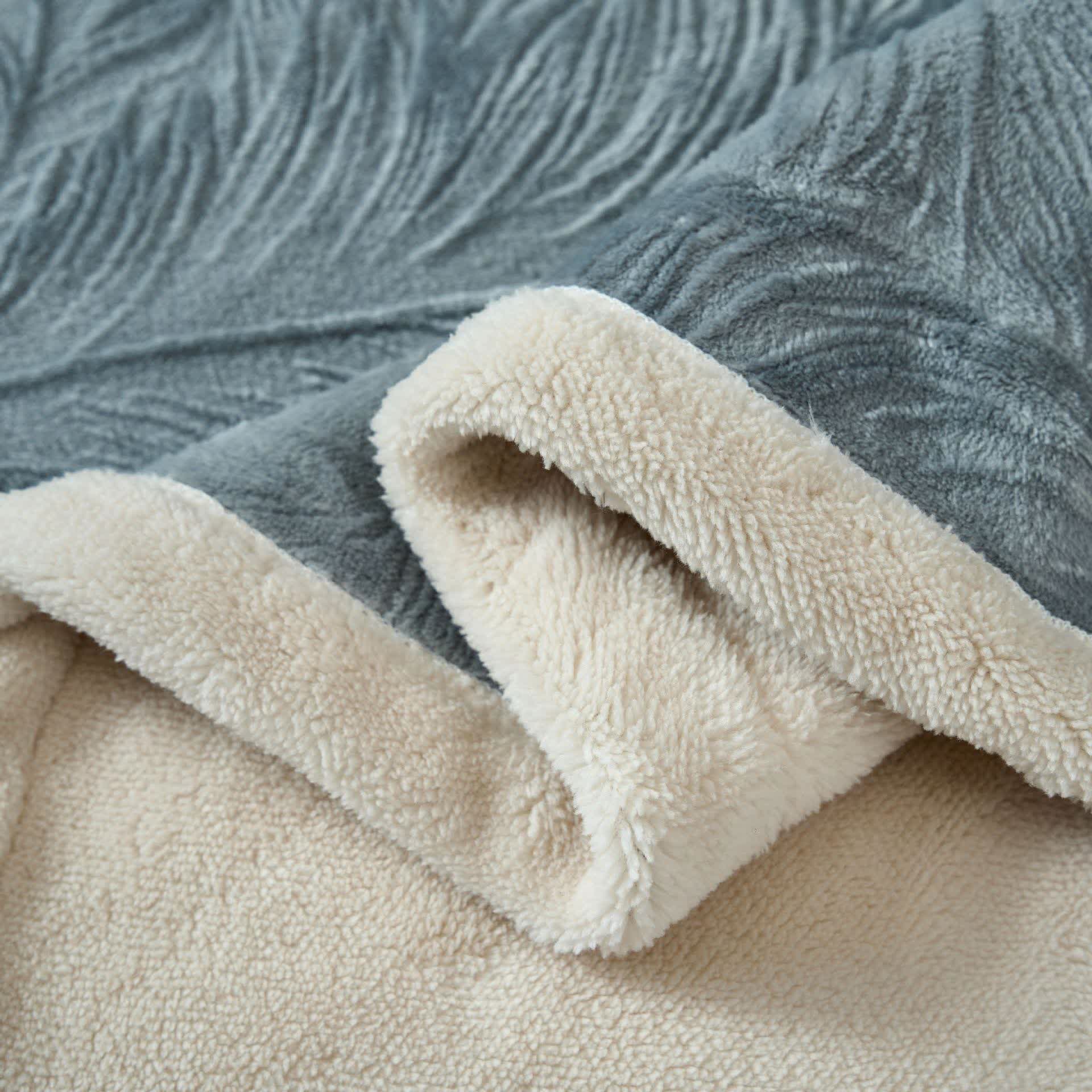 Leaf Textured Warm Throw Blanket